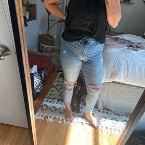 Distressed Crop Jegging